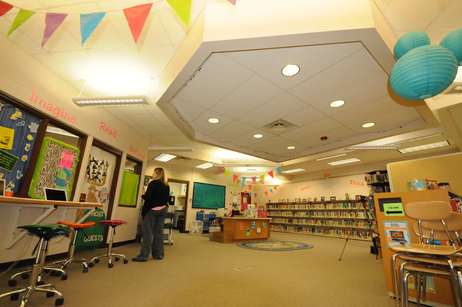Picket Elementary School library