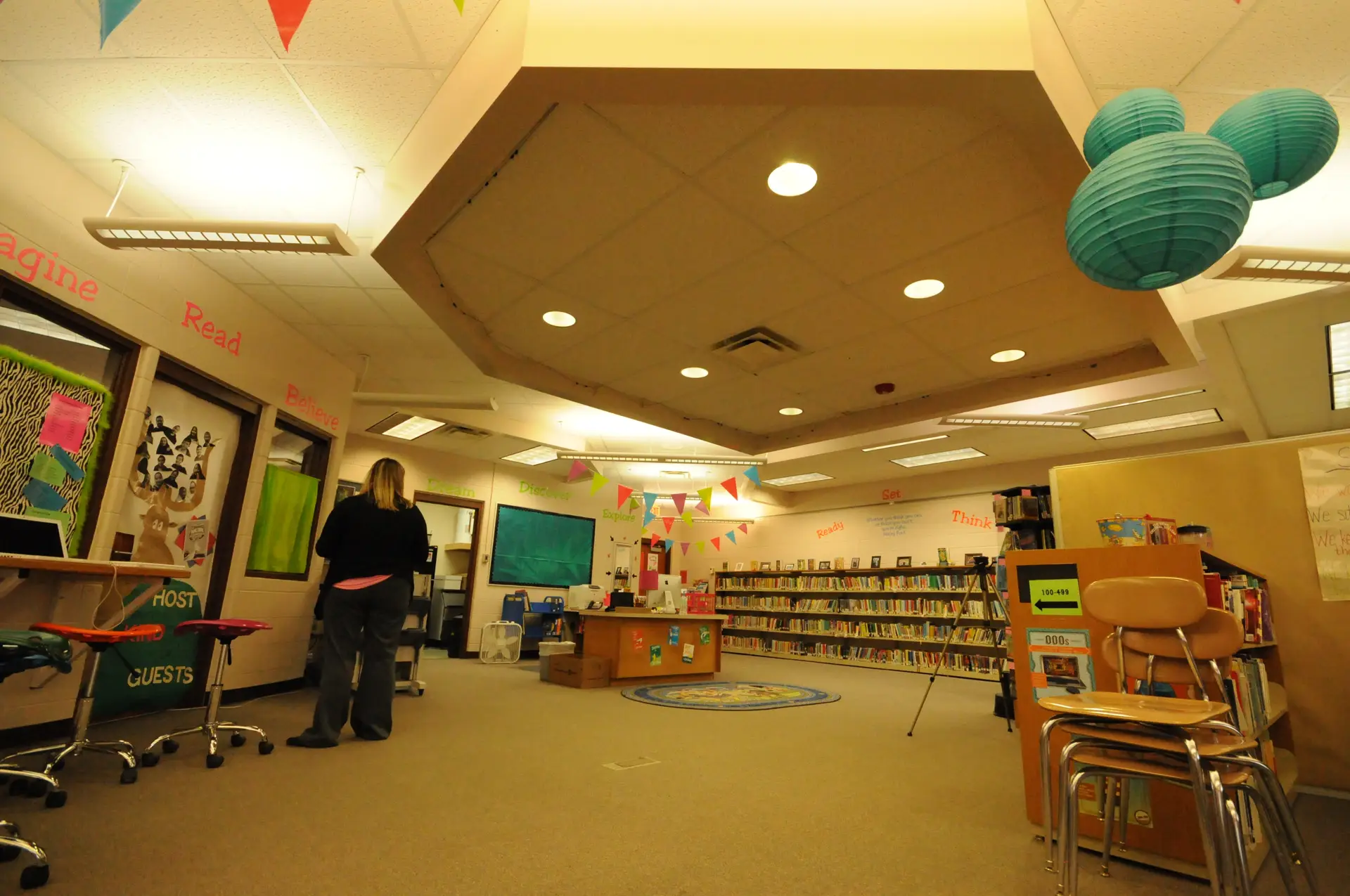 Picket Elementary School library