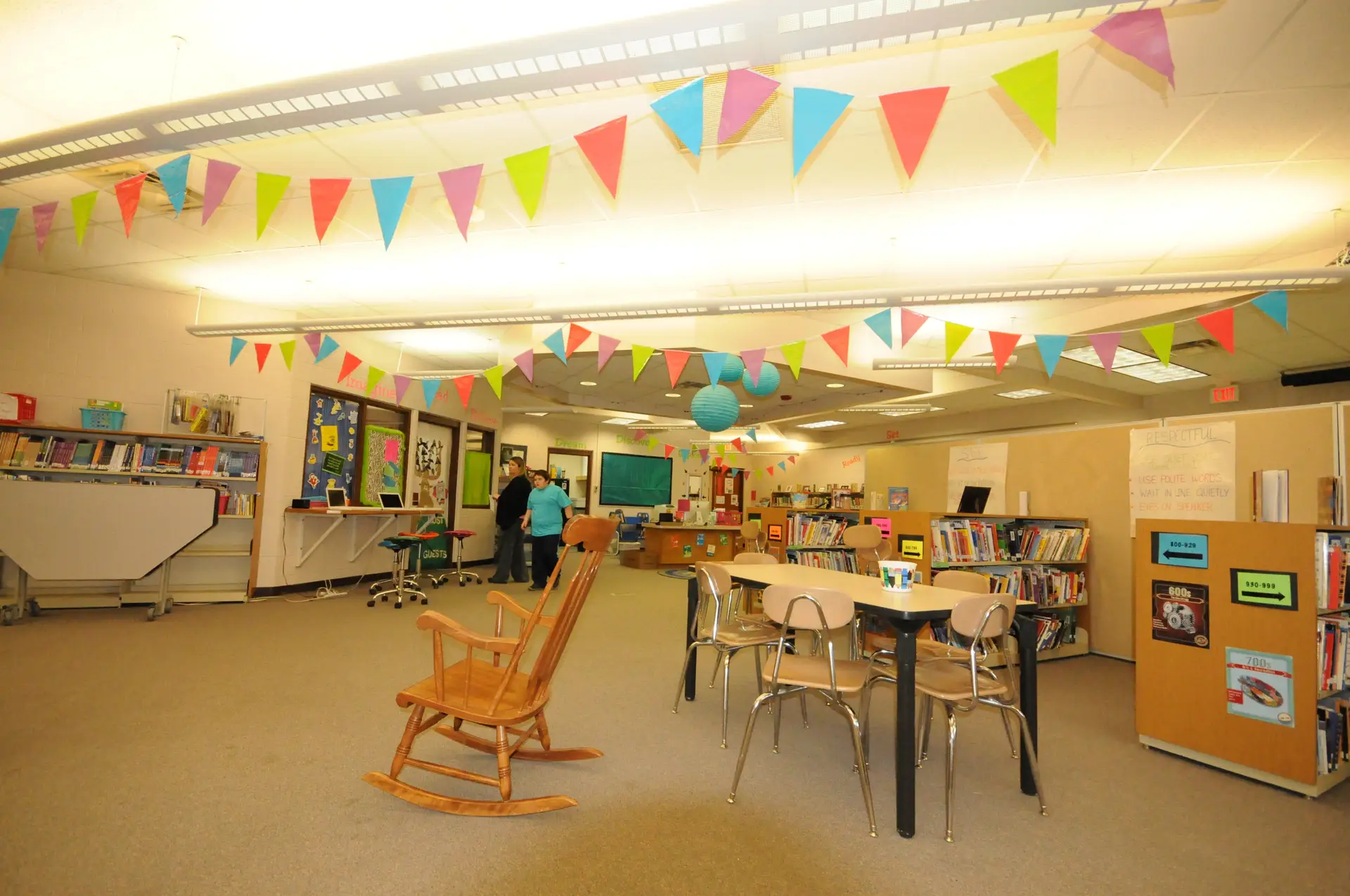 Picket Elementary School library