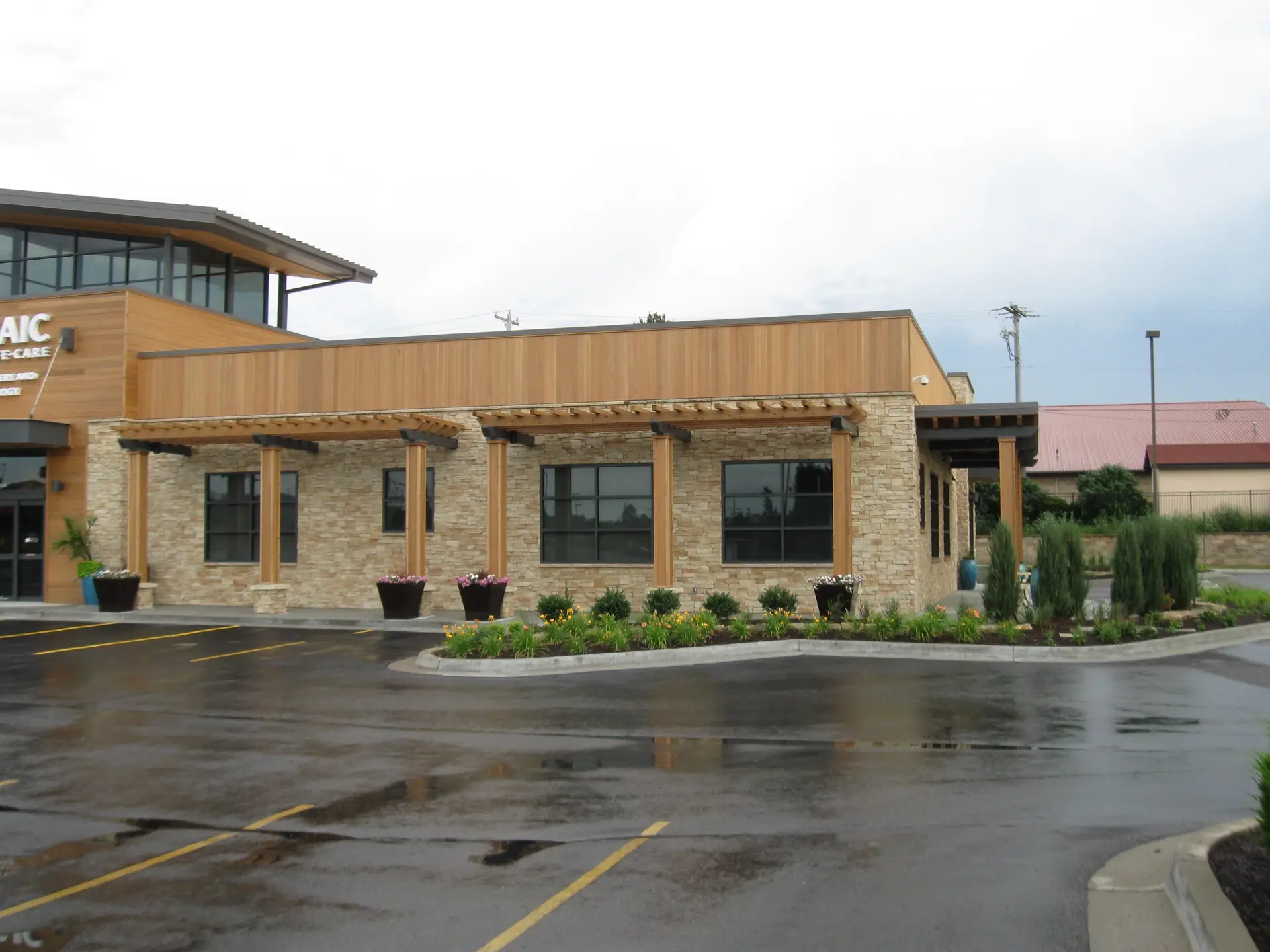 Mosaic Lifecare Plastic Surgery and Dermatology Clinic exterior