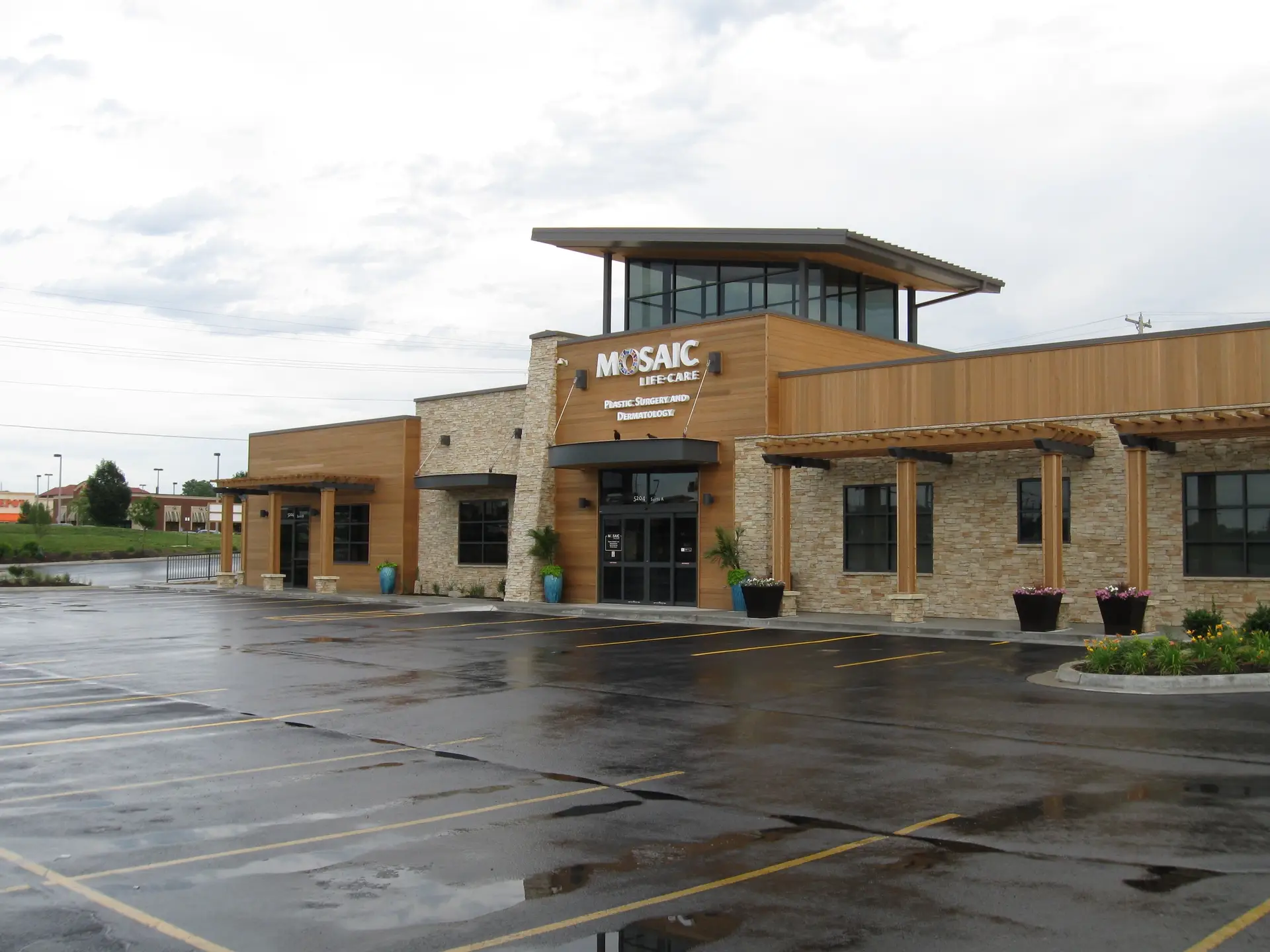 Mosaic Lifecare Plastic Surgery and Dermatology Clinic exterior