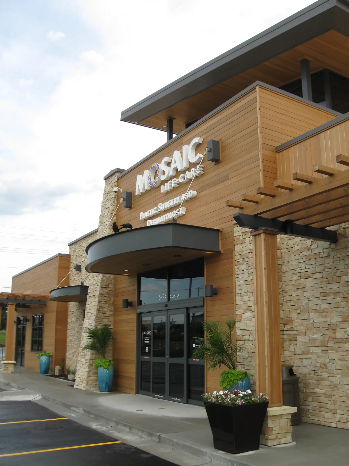 Mosaic Lifecare Plastic Surgery and Dermatology Clinic exterior
