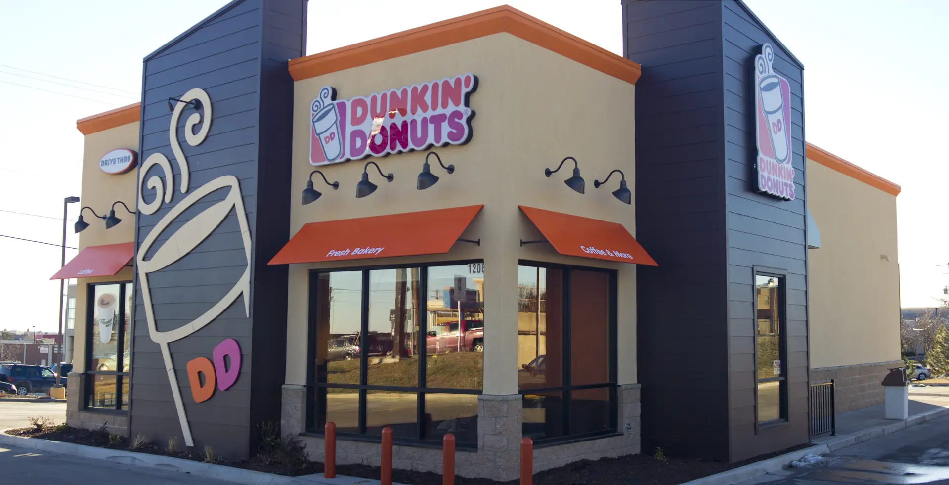 Dunkin Donuts exterior