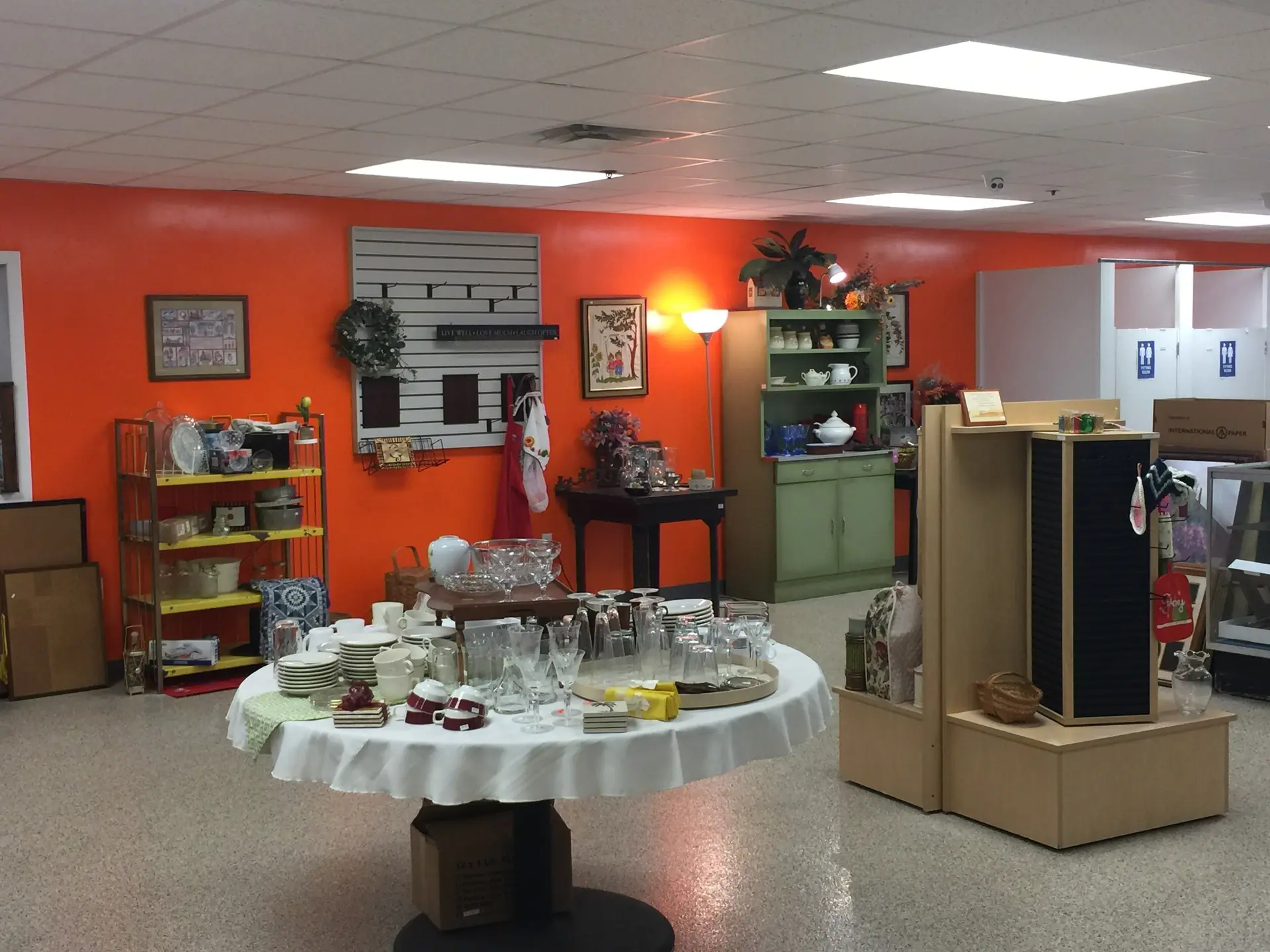 Furniture and décor retail space, fitting rooms