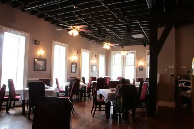 Riverhouse Restaurant main dining room